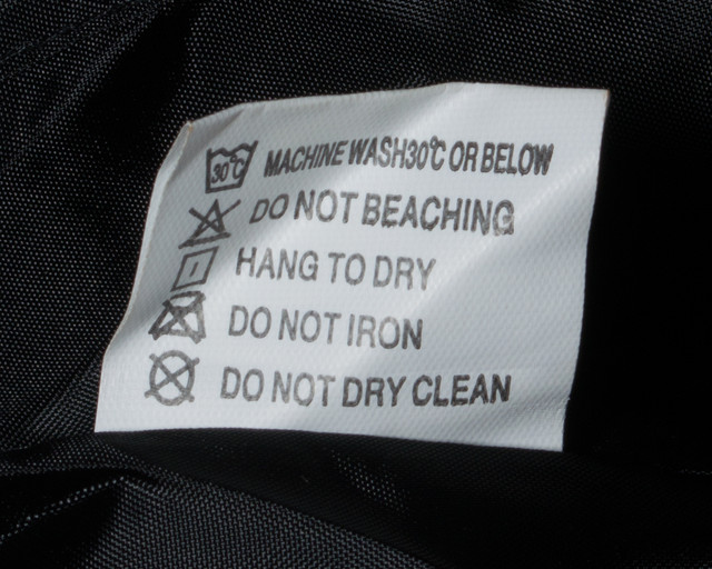 жіноча коротка куртка з капюшоном зимова куртка жіноча