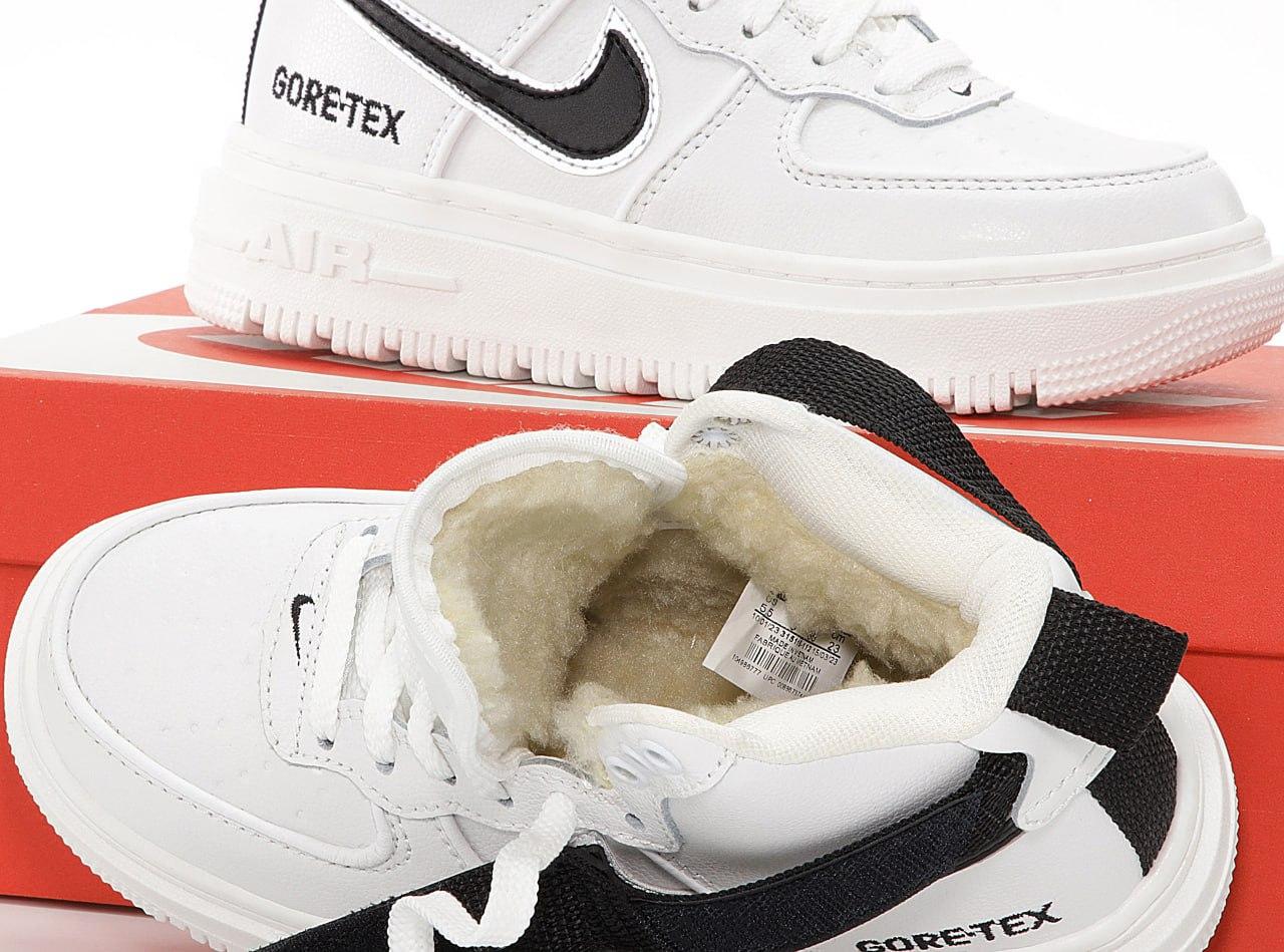 Жіночі зимові кросівки Nike Air Force 1 GORE-TEX White Black (Білі) Взуття Найк Гор-Текс високі шкіра тепле хутро зима