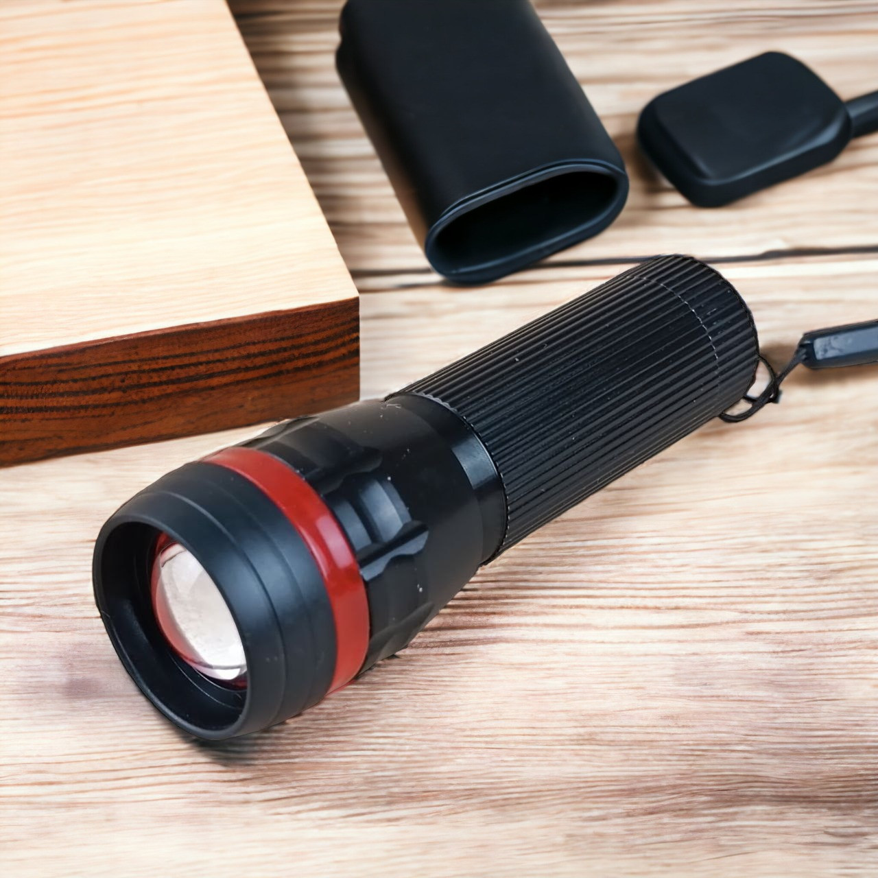 Ліхтарик туристичний світлодіодний 3W MR-4500,3хLR6 10 см на батарейках, фото 1