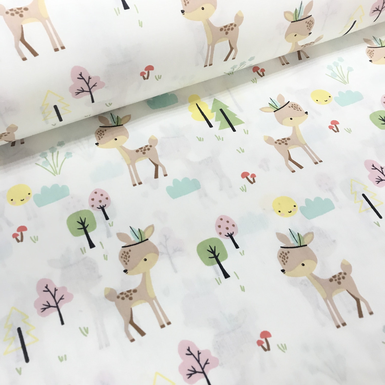 САТИН бембі з колобком у лісі на білому (ТУРЦІЯ шир. 2,4 м) (SAT-T-0109), фото 1