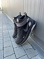 Ботинки теплые для мужчин зимние с мехом Найк/ Зимние кроссовки мужские черные с серым кожаные на меху Nike
