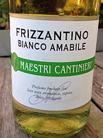 Вино белое игристое Maestri Cantinieri Frizzantino Bianco полусладкое 8,0% 1,5 л (6шт/1 ящик)