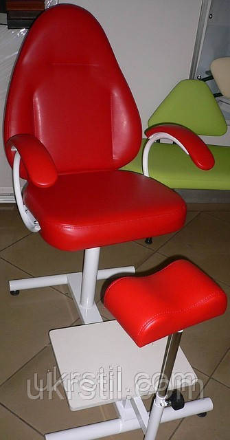 Педикюрне крісло КП-2 з регульованою підставкою, фото 1