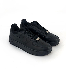 Кросівки зимові Nike Air Force 1 Winter Low Black підліткові Найк Форс чорні шкіряні з хутром жіночі чоловічі підліткові