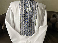 Стильная мужская вышиванка на белом домотканом полотне ручной работы.