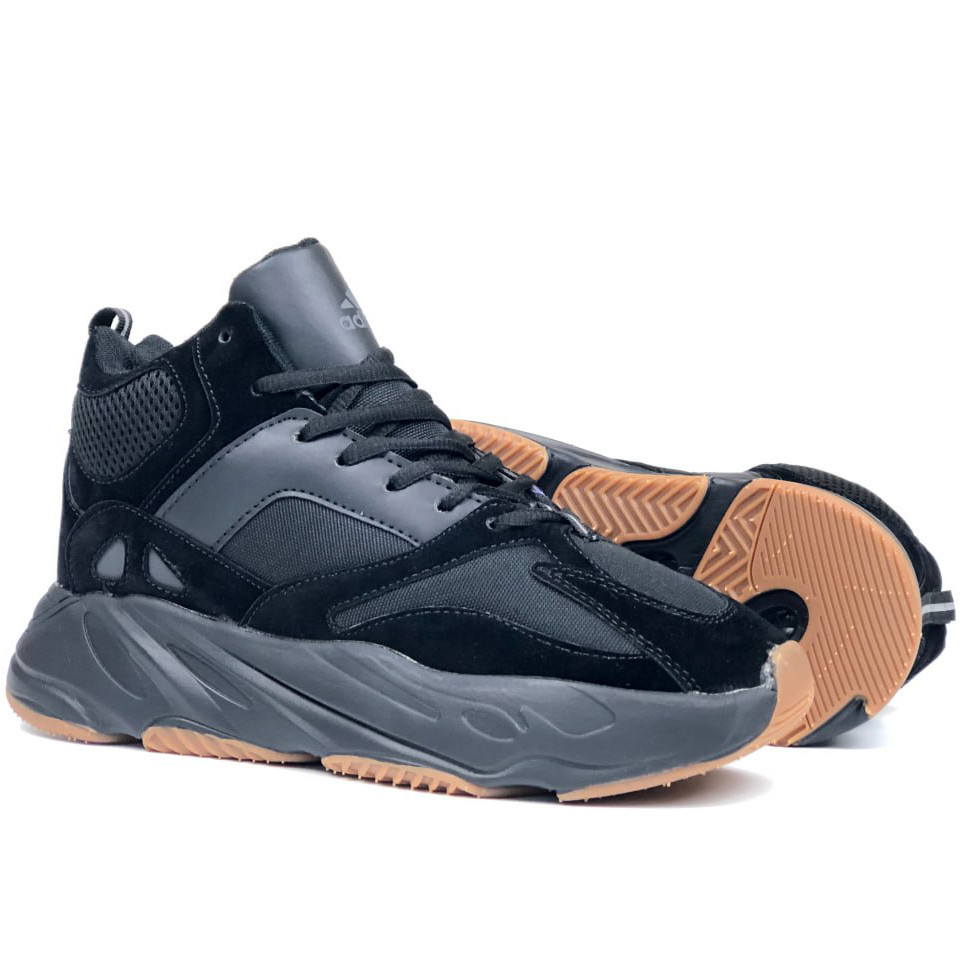 Жіночі зимові кросівки Adidas Yeezy Boost 700 шкіряні замшеві з хутром чорні