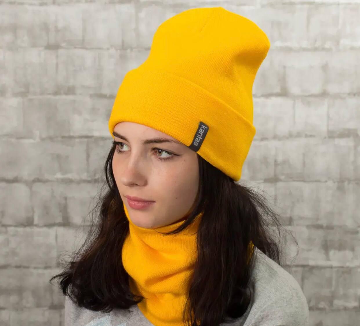 Комплект шапка і бафф жіночий трикотажний, шапка і шарф з вовни та акрилу на осінь, зиму жовтий