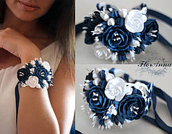 Синій браслет на руку ручної роботи з квітами з полімерної глини "Кришталевий шик"
