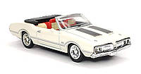 Модель автомобіля Oldsmobile 4-4-2 1970 1:43 New-Ray (N4369)