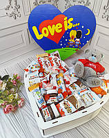Love is - Подарунок на День Народження для коханої дівчини, жінки, доньки, дружини, дівчинки Ведмедик Тедді, Кіндер Бокс сюрприз