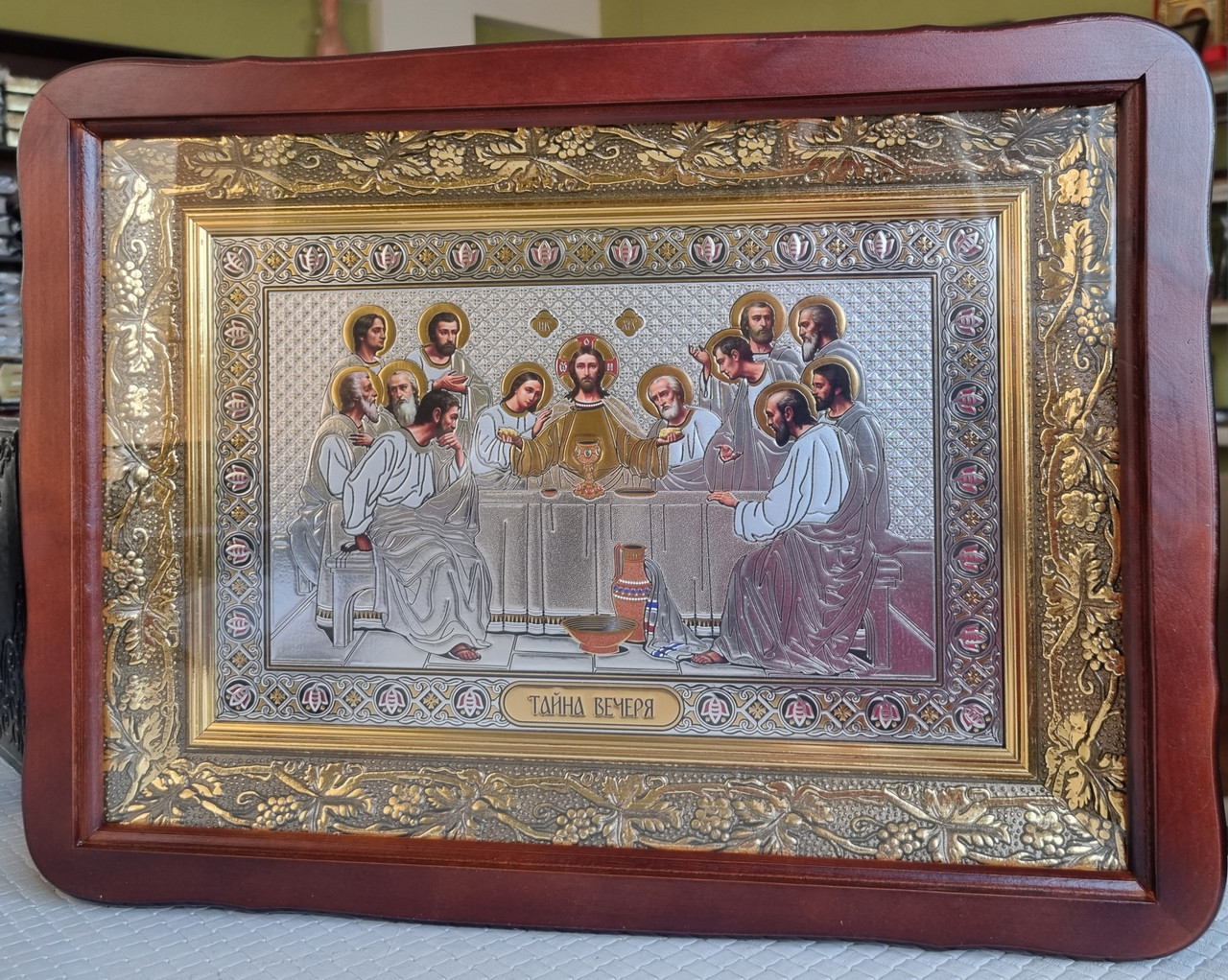 Почему стоит заказать Господские иконы от православной мастерской Family Store