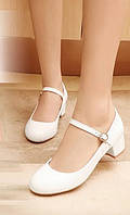 Подростковые белые лаковые туфли на ремешке размер 38 39