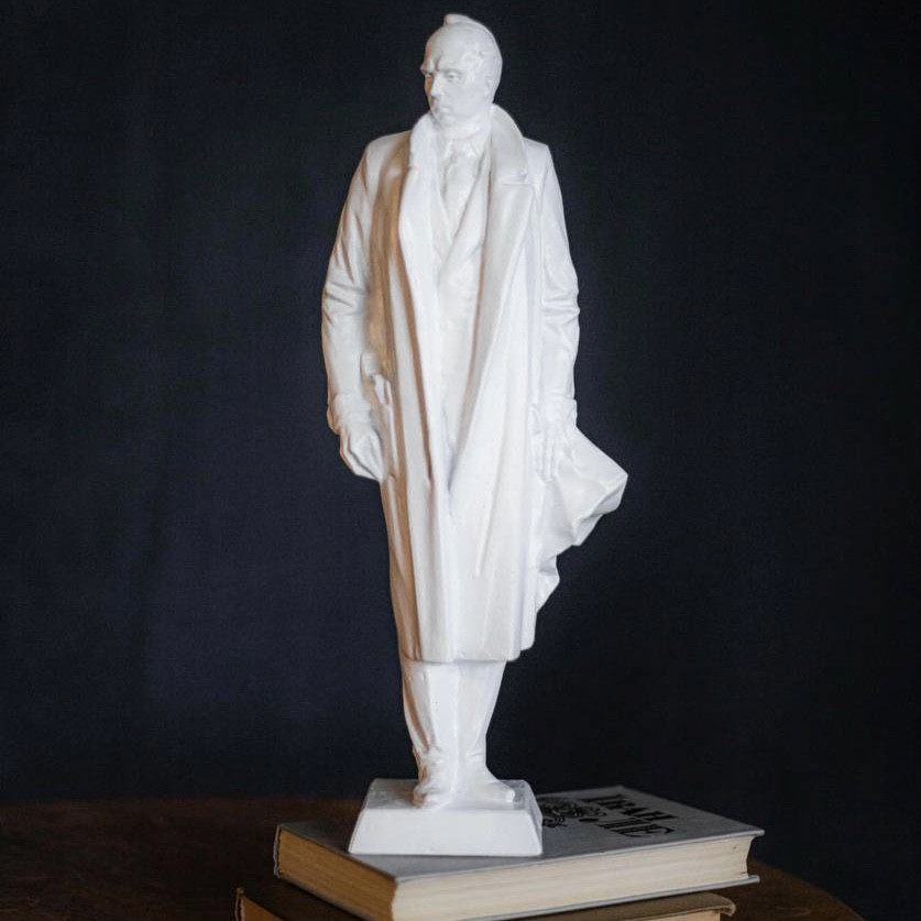 Біла гіпсова статуетка Степана Бандери 25 см