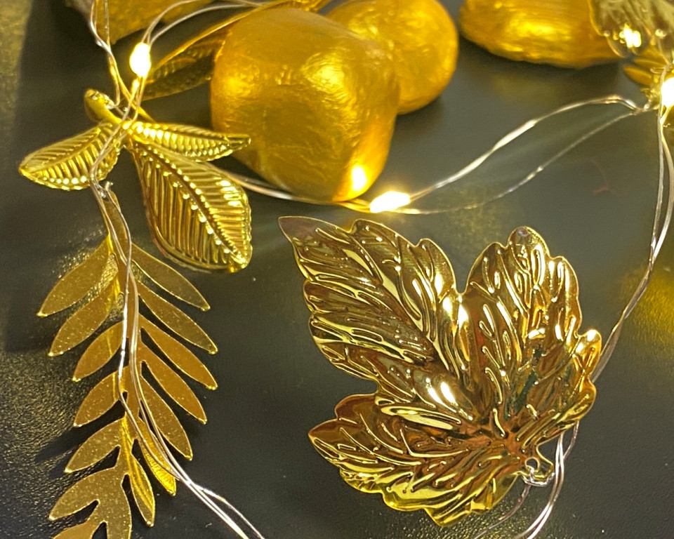 Гірлянда "краплі роси" Золоте листя на батарейках 1.2 м 10 LED (золотистий теплий)