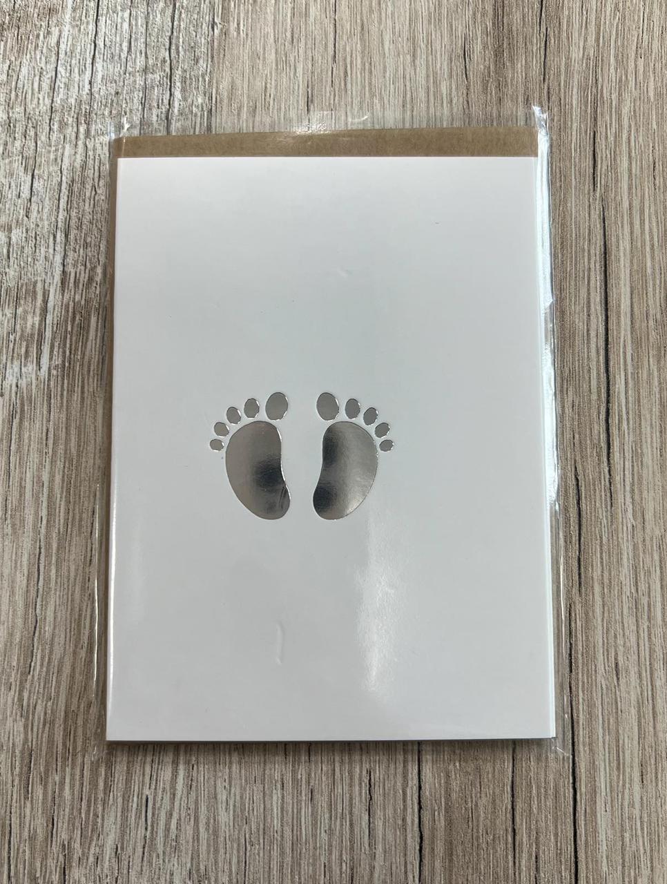 Міні листівка "Дитяча ніжка" срібне тиснення 1шт.