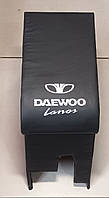 Подлокотник Daewoo Lanos черный с вышивкой (кожзам)