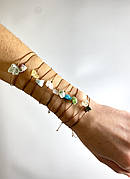 Браслет-ниточка з натуральним різним необробленим камінням 1 см, розмір регулюється до 30 см