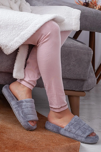 Домашние тапочки женские, красивые комнатные шлепанцы серого цвета ...