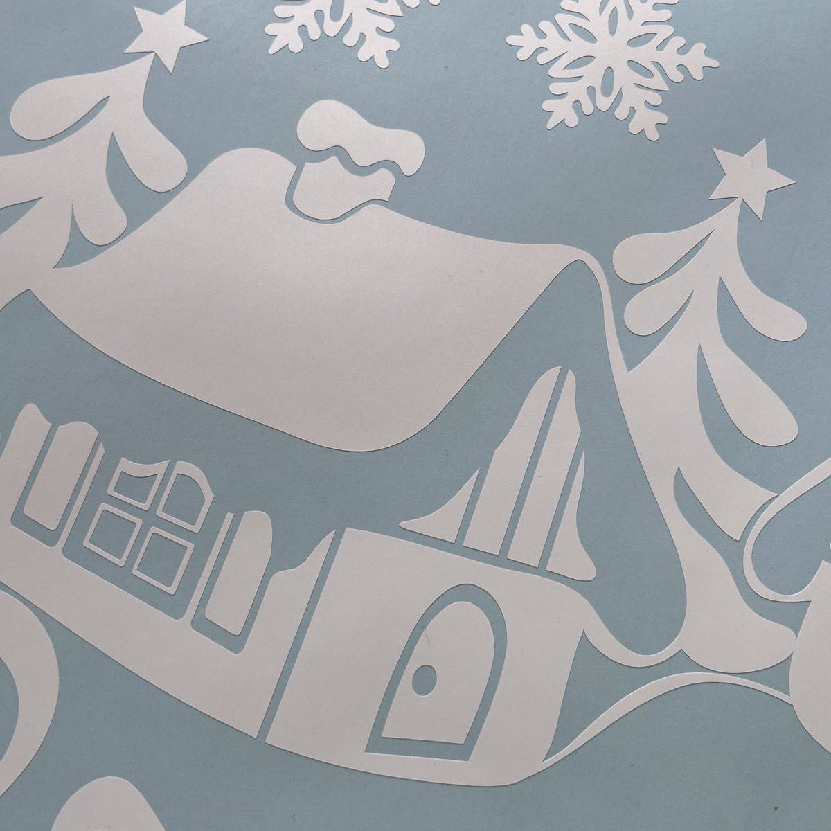 Набор новогодних наклеек Сказочные домики Снежинки (самоклейка снег Новый год) 96х62 см белый глянцевый - фото 7 - id-p2016420725