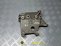 Кронштейн насоса компрессора кондиционера RF2A15810, RF2A15810A на 2.0 дизель Mazda 323 BJ, 323F, 626 V GF,