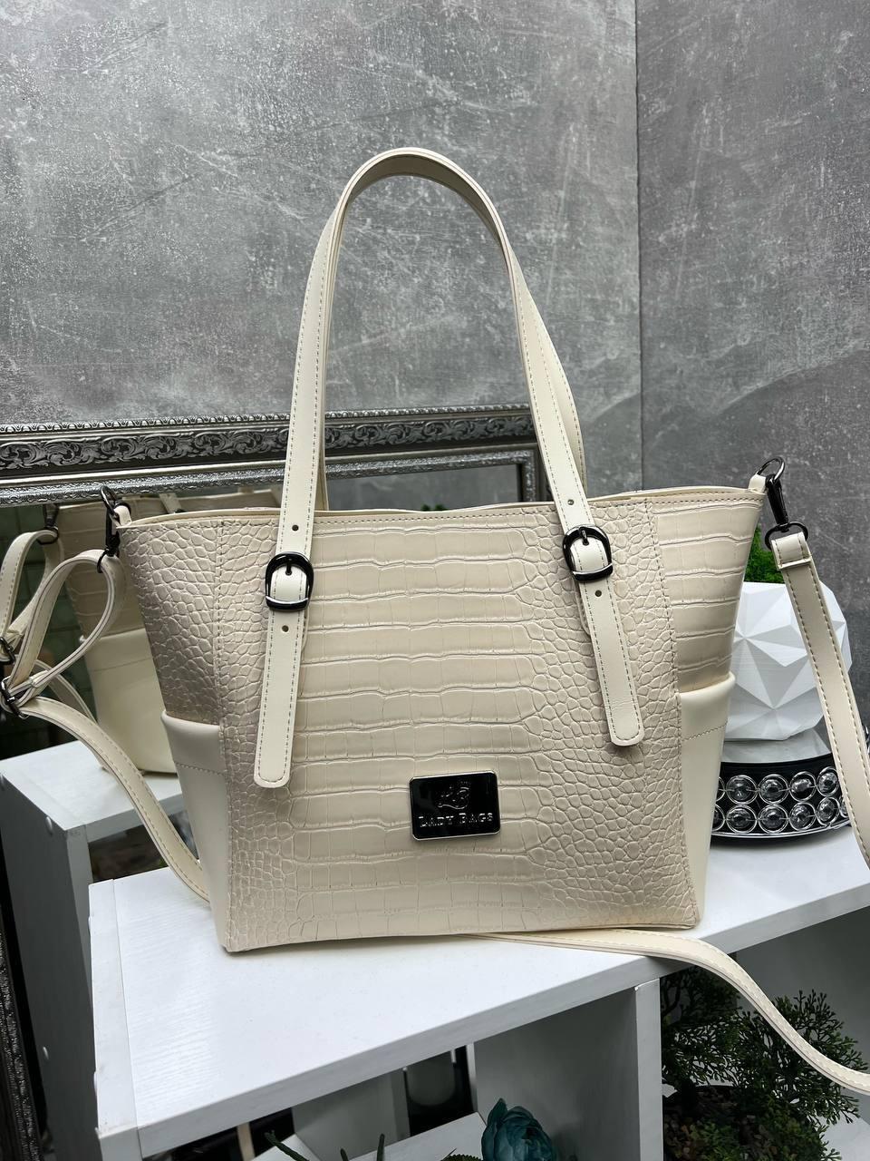 Велика світло-бежева жіноча сумка під рептилію формат А4 міська на плече модна екошкіра