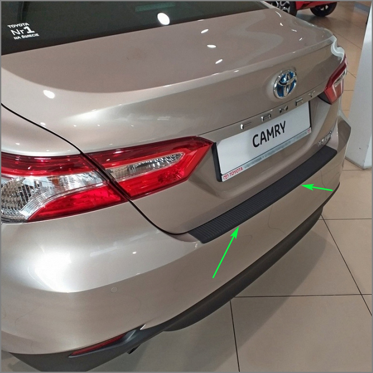 Захисна накладка на задній бампер для Toyota Camry 2017+