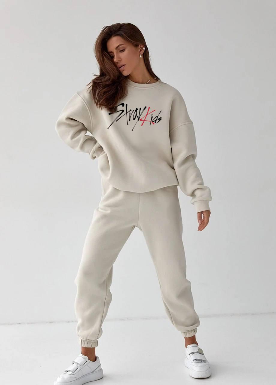 Жіночий стильний костюм з принтом Stray Kids, фото 1