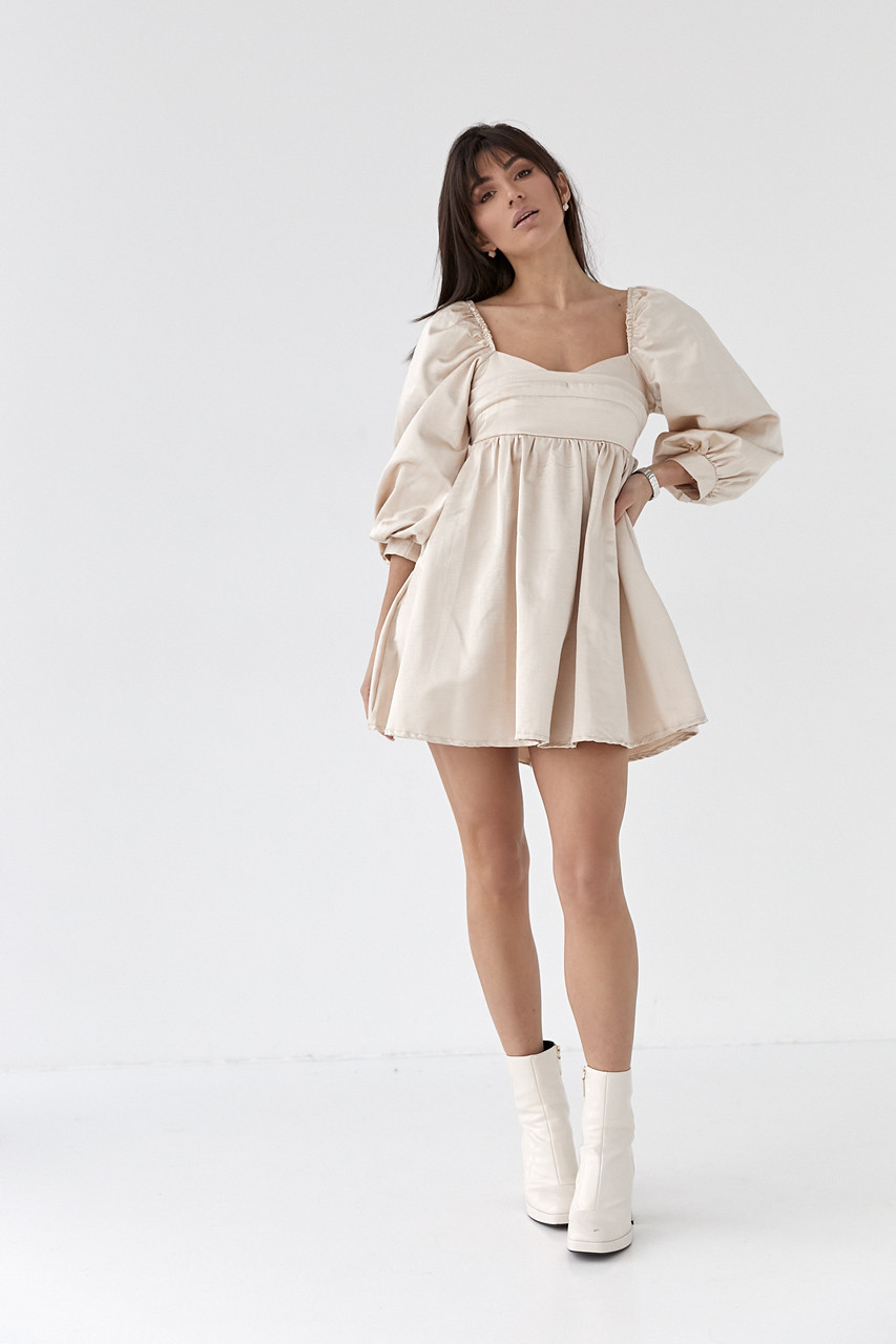 Атласна сукня-міні з пишною спідницею та з відкритою спиною
