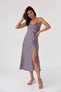 Сукня на бретелях у білизняному стилі