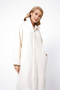 Домашній жіночий халат махровий нижче коліна Aruelle TONI bathrobe closeup, Теплий стильный халат