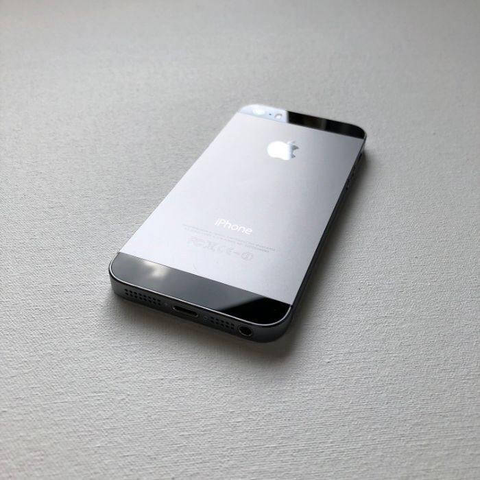

Apple iPhone 5s 16GB Neverlock, Темно-серый