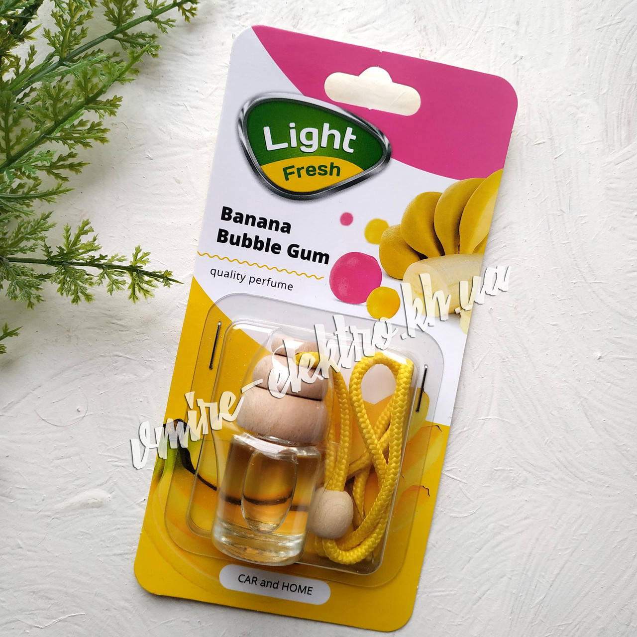 

Ароматизатор в машину (банановая жвачка) Light Fresh Banana Bubble Gum