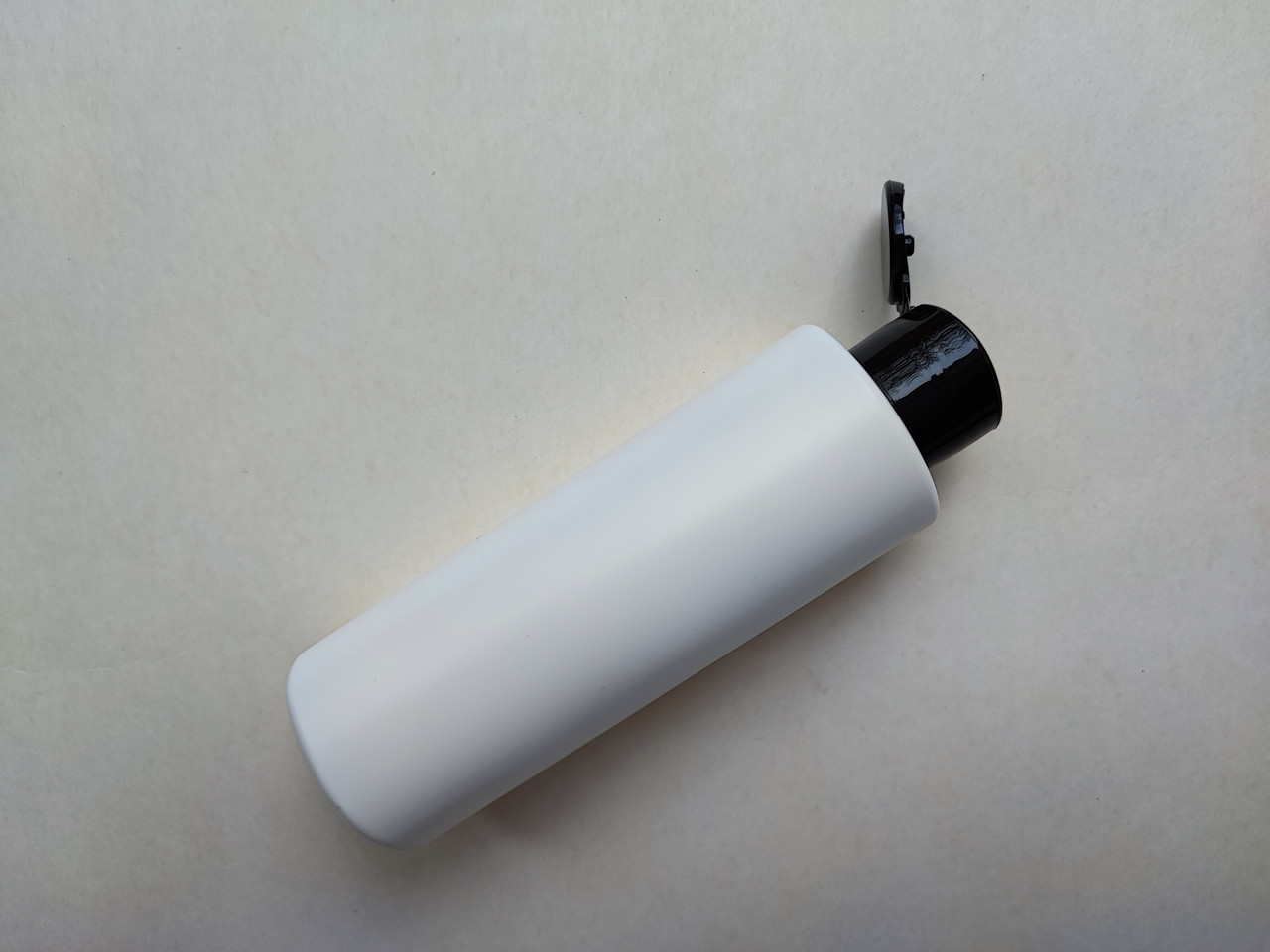 150 мл/24мм Поліетилен, HDPE білий ЦИЛІНДР флакон з кришкою чорною фліп-топ 24 мм, ПЕТ пляшка флакон, пластиковий, пластмасовий