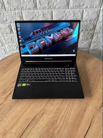 Ноутбук Gigabyte A5 K1 15.6" IPS 144Hz Ryzen 5 5600H 16Gb SSD 512Gb RTX 3060 Б/В, фото 1
