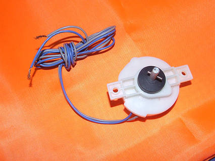 Таймер Saturn DXT5 круглий виведення 2