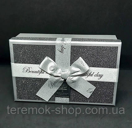 Сіра  коробка подарункова прямокутна прямокутна щільна з кришкою 19х12х6 см, упаковка для подарунка з бантом