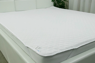 Наматрацник непромокаючий 140х200 на резинці махровий на ліжко, водовідштовхуючий наматрацник полуторний