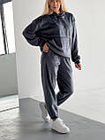 Графітовий теплий жіночий спортивний костюм із капюшоном із двостороннього велюру, фото 2
