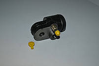 Циліндр гальм. роб. передн. лів. УАЗ 452,469(31512) (469-3501041-01) ДК