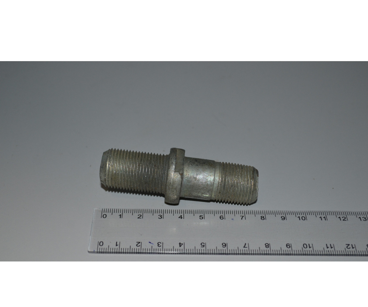 Шпилька колеса заднього і переднього ГАЗ-3307,53;ПАЗ-3205 (прав.) завод ...