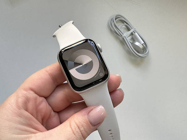 Apple Watch Series SE 40mm A2351 Silver Aluminium GPS US Mobile 2018611682