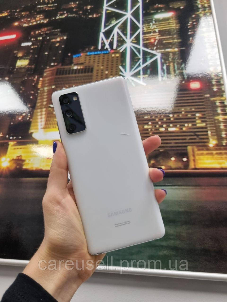 Мобильный телефон Samsung Galaxy S20 FE 5G 128GB белый - фото 3 - id-p2018635014