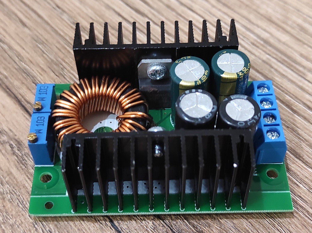 XL4016 регульований понижуючий DC-DC перетворювач 8А 300W