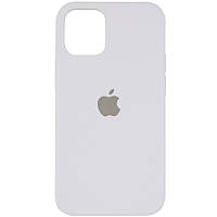 Белый силиконовый чехол на iPhone 15