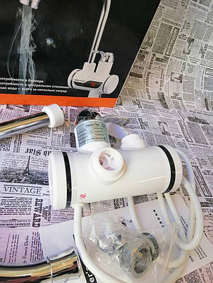 Електричний проточний кран водонагрівач для кухні з дисплеєм Бічне підключення YU227, фото 2