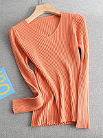 Жіночий базовий светр в рубчик з V-подібним вирізом