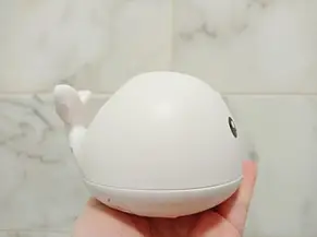 Іграшка для ванної Qinye Toys Великий Кит спрей, що світиться з фонтаном 15 см Рожевий YU227, фото 3