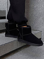 Полностью черные женские UGG Classic Mini Black. Зимние женские угги на меху с лакированным задником