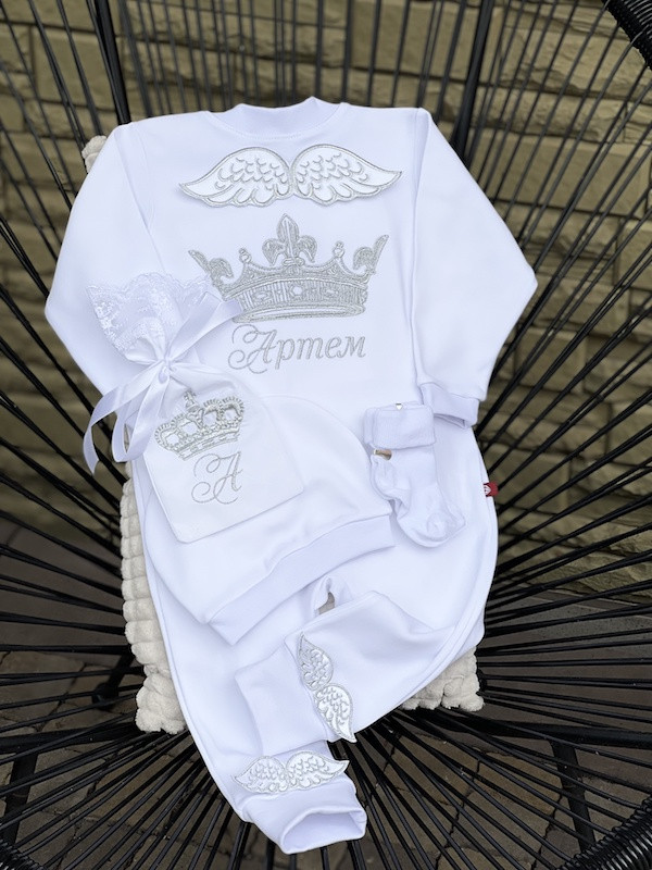 Чоловічок з крилами+шкарпетки+шапочка+мішечок (корона 4XL+ім'я)