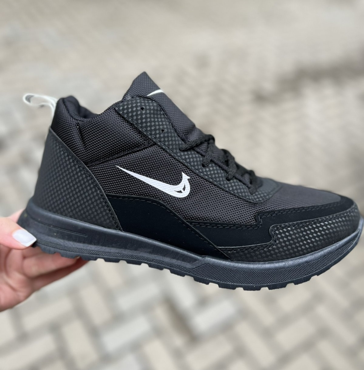 Кросівки зимові теплі підліткові KG з хутром на шнуркахшнурках чорні розмір 41-26,5см